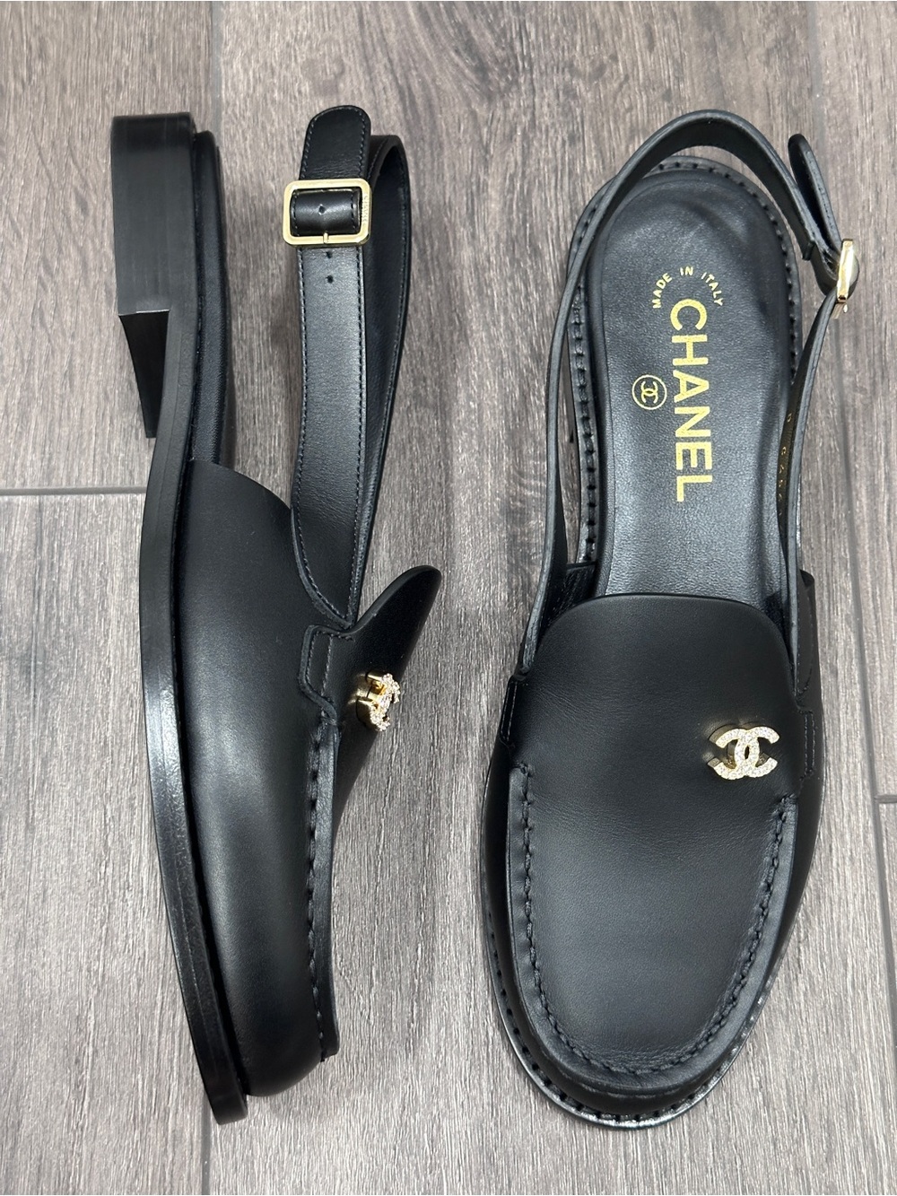 $1.6K 2026 CHANEL BLACK LEATHER LOAFERS SLINGBACK SHOES GOLD STRASS CC LOGO 38 - Picture 2 of 15